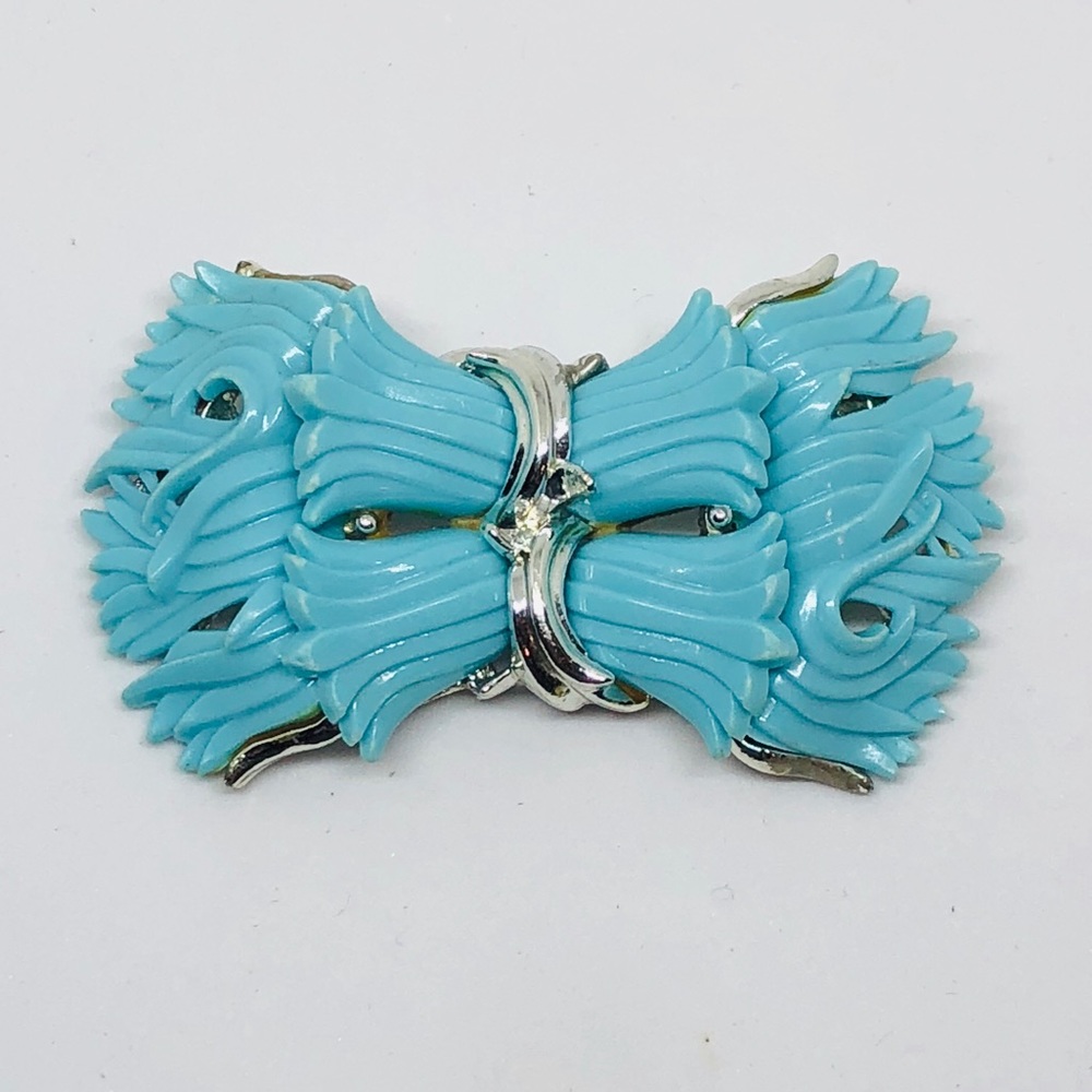 Vintage Funky Turquoise Thermoset Brooch